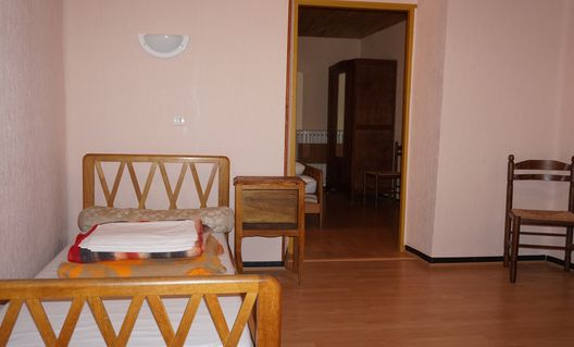 HÔTEL-RESTAURANT - VALGAUDEMAR 05800