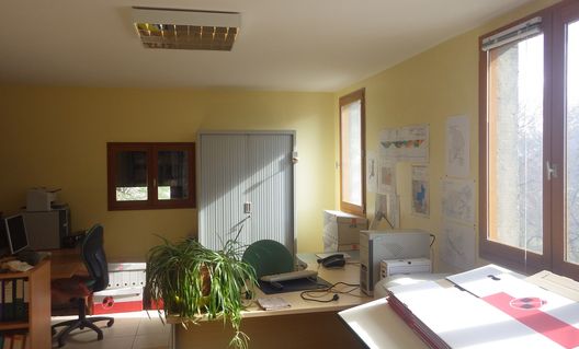 LOCAUX PROFESSIONNELS à CHÂTEAUROUX-LES-ALPES
