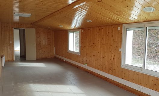Local 56 m2 - Saint Laurent du Cros